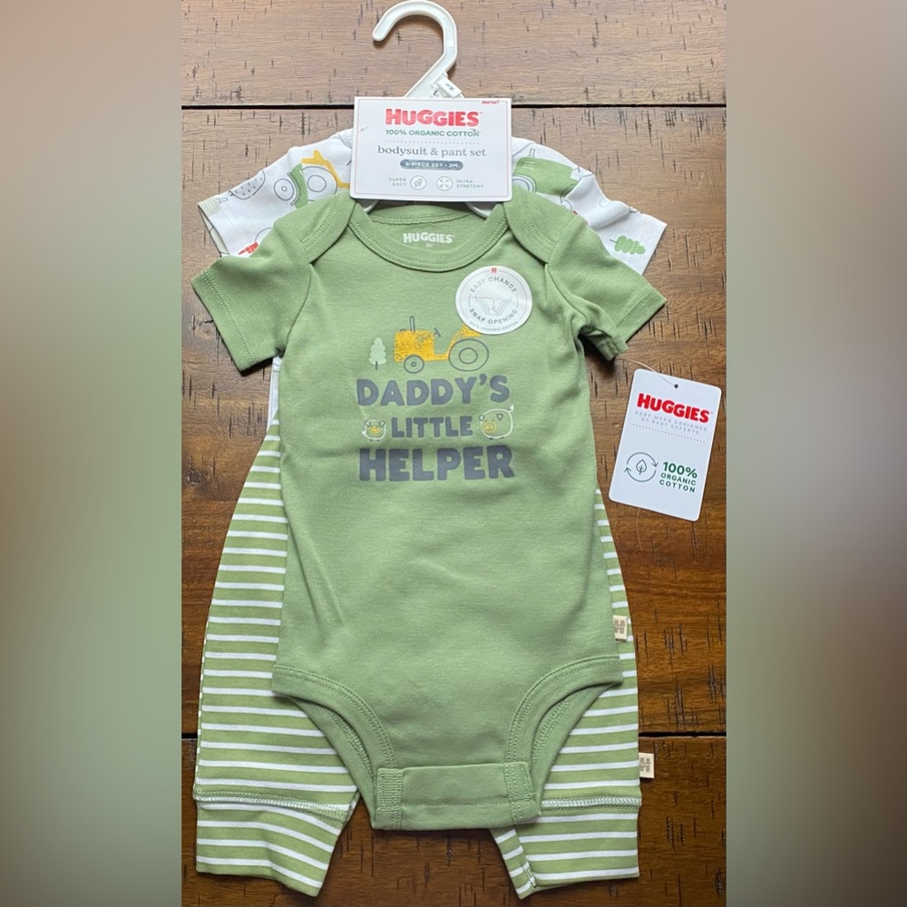 •NWT•Huggies Organic Cotton Bodysuit and Pant 3-Piece Set- 3 MONTH